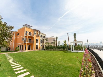 Buying a Villa in Dubai: What You Need to Know Before Signing